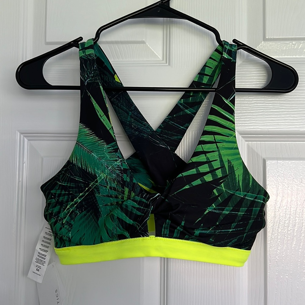 Fabletics Ellie sports bra size M/8. New with tags